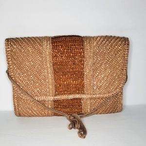 Tan striped straw envelope shoulder purse rattan/rafia